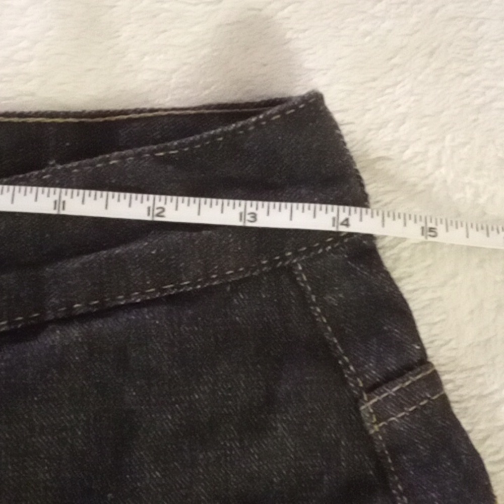 MENS DESIGNOR SHORTS SIZE SMALL!! NEW! LION BUTTONS AND GOLD EMBROIDERY. - Picture 8 of 10
